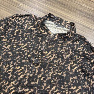 NWT John Varvatos Linen Shirt Banded Collar Mens Large Short Sleeve Cheetah
